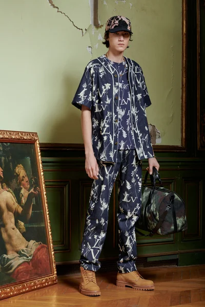 Look 18